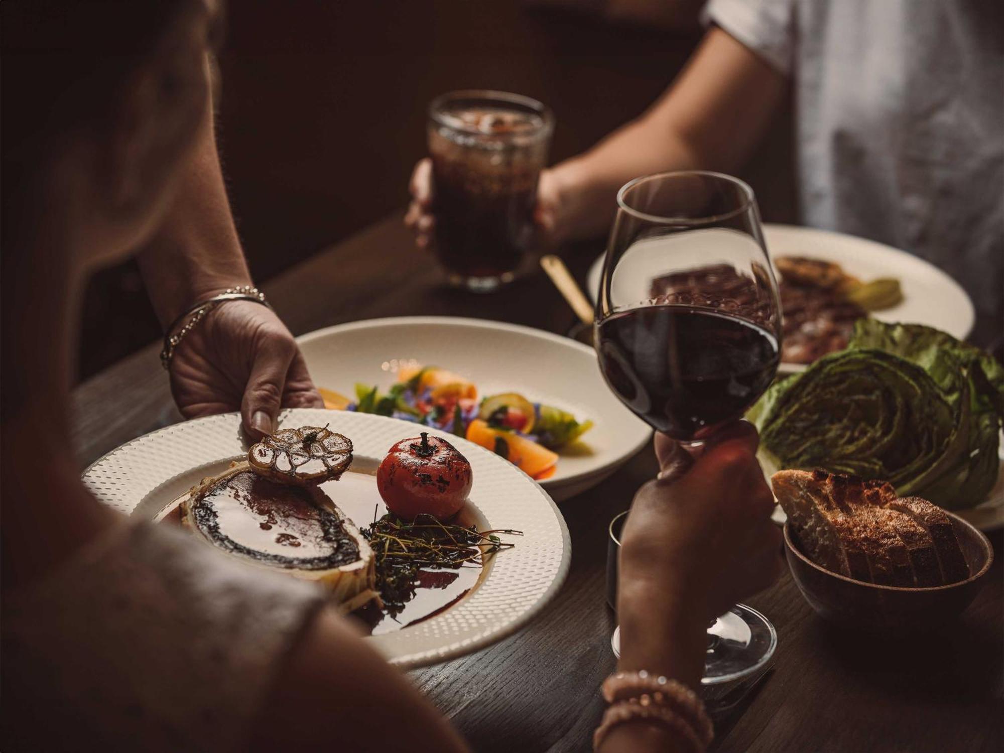 Horizon By Skycity Όκλαντ Εξωτερικό φωτογραφία A meal at a restaurant